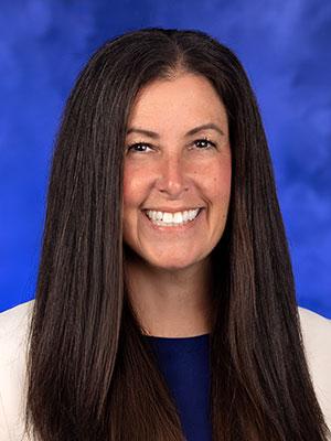 Dara Royer, professional head and shoulders photograph.