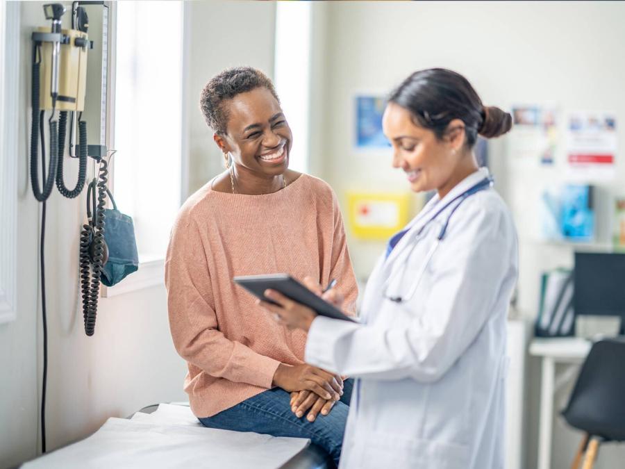 A doctor with patient